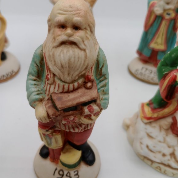 Santas From Around The World - Picture 4 of 9